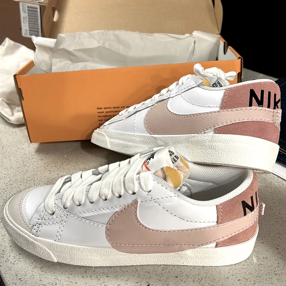 Women's Nike Blazer Low '77 Jumbo (New!)